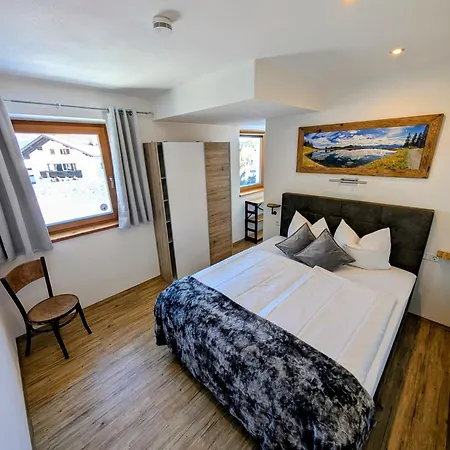 Haus Dirol Apartment