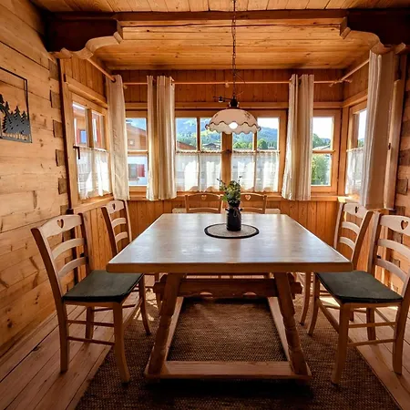 Haus Dirol Apartment *