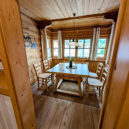 Haus Dirol Apartment *